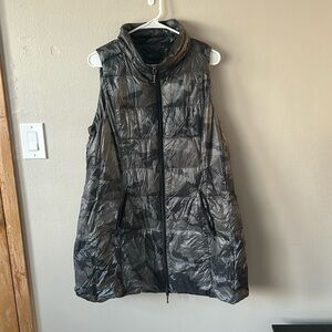 Women’s Camo Long Vest